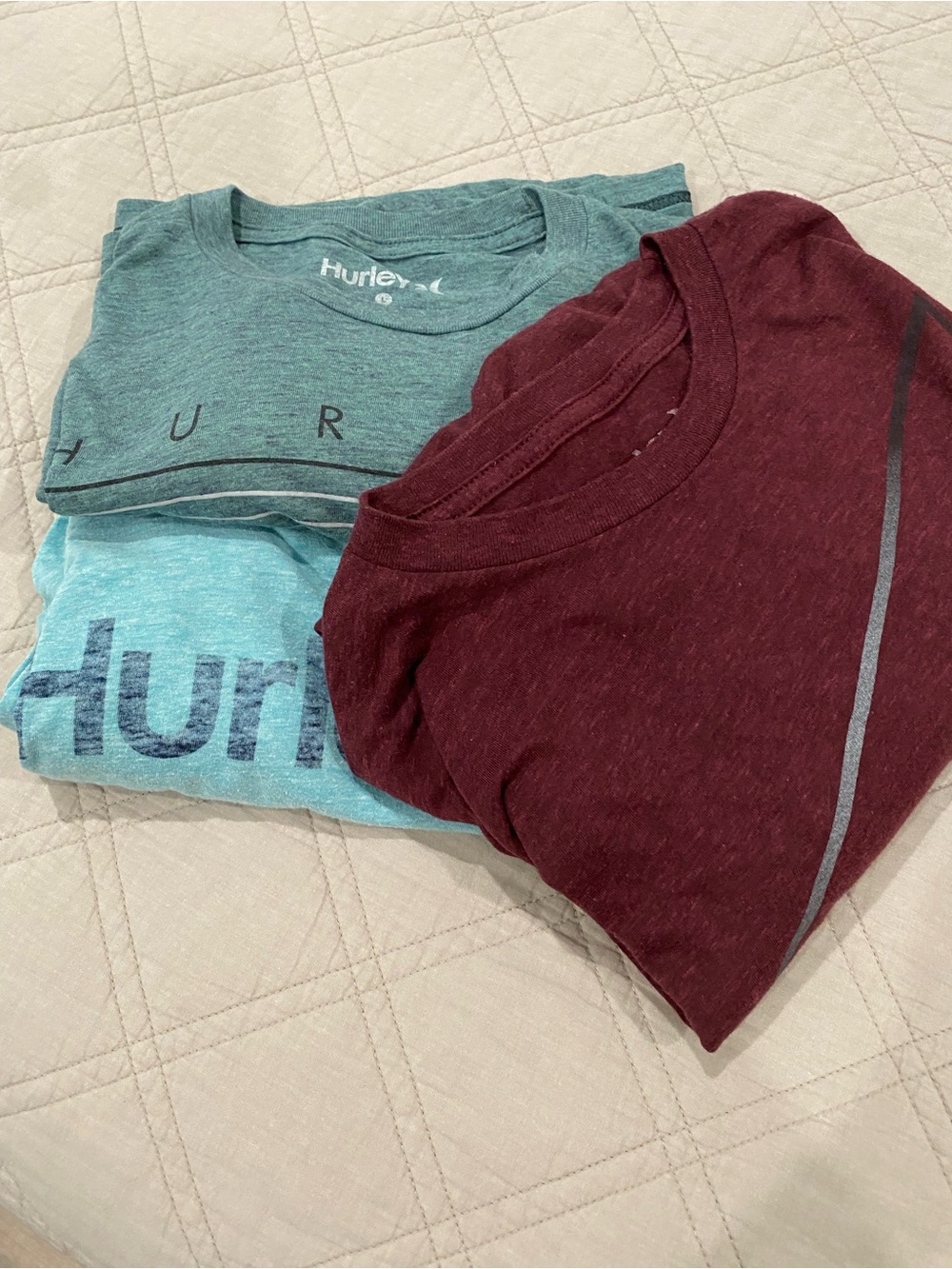 Hurley Men’s Large Three-Pack Tees in Teal, Light Blue & Burgundy